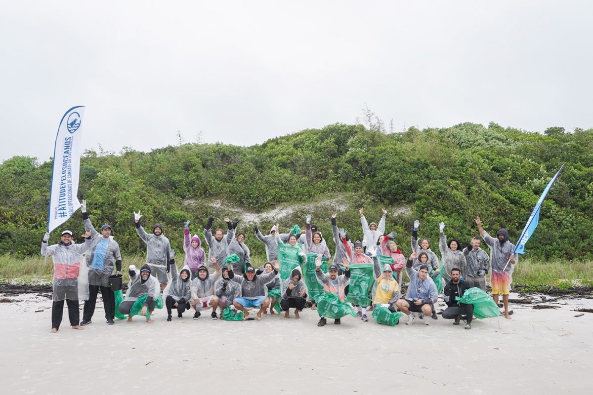 Ação ambiental Eco Local Brasil (Ilha do Mel)