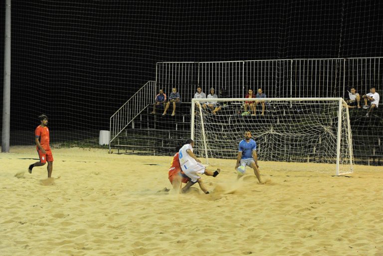 Beach Soccer chega às quartas de final em Balneário Piçarras